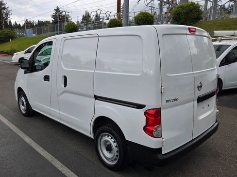 Used 2020 Nissan NV200 S FWD image 5