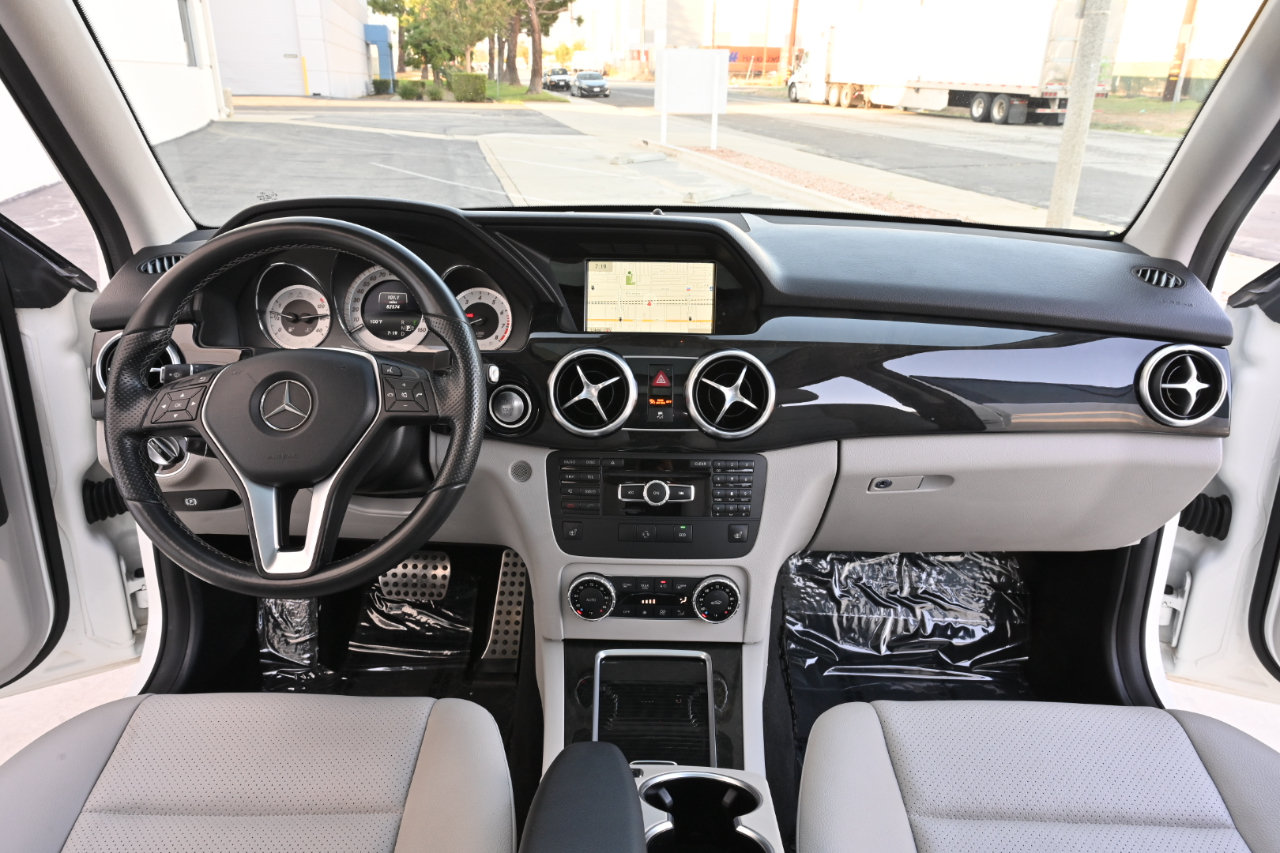 Used 2015 Mercedes-Benz GLK 350 2WD image 14
