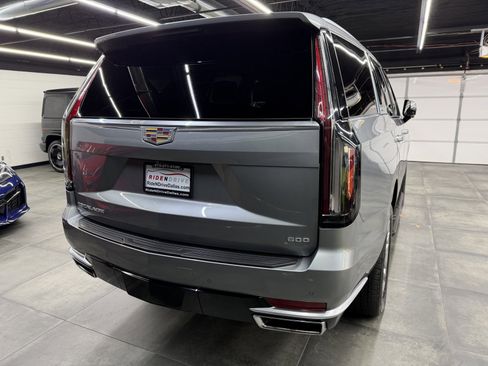 Used 2023 Cadillac Escalade Premium Luxury image 6