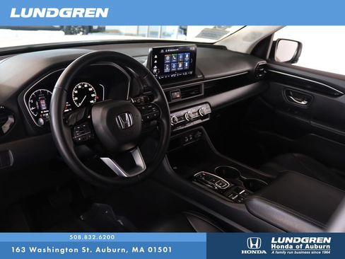 Used 2025 Honda Pilot EX-L image 8