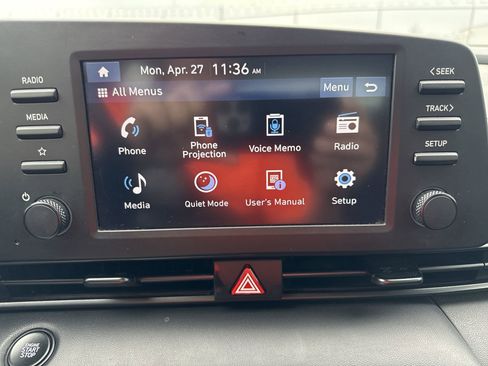 Used 2025 Hyundai Elantra Sport FWD image 19