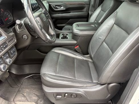 Used 2021 Chevrolet Tahoe Z71 w/ Z71 Signature Package AWD/4WD image 19