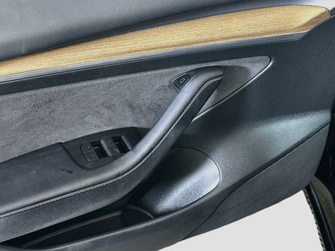 Used 2023 Tesla Model 3 Standard Range RWD image 15