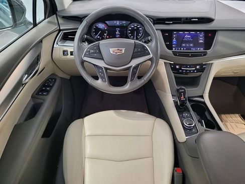 Used 2021 Cadillac XT5 Premium Luxury image 16