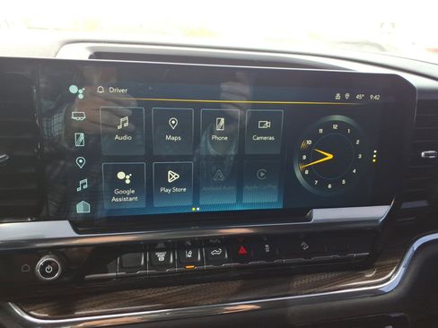 Used 2024 Chevrolet Silverado 2500 LT image 18