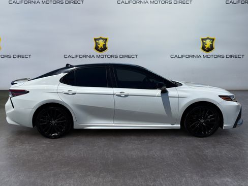 Used 2022 Toyota Camry XSE w/ Navigation Upgrade Package FWD image 6