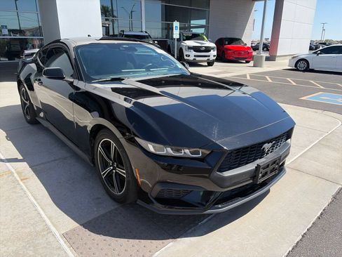 Used 2024 Ford Mustang Coupe RWD image 7
