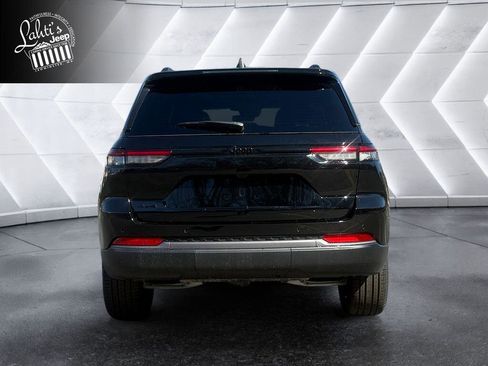 New 2026 Jeep Grand Cherokee Limited w/ Limited Altitude Package AWD/4WD image 5