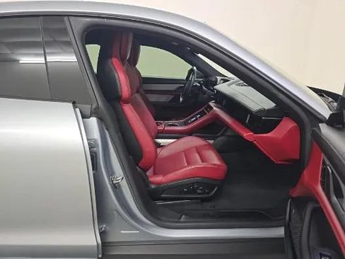 Used 2020 Porsche Taycan 4S AWD/4WD image 8