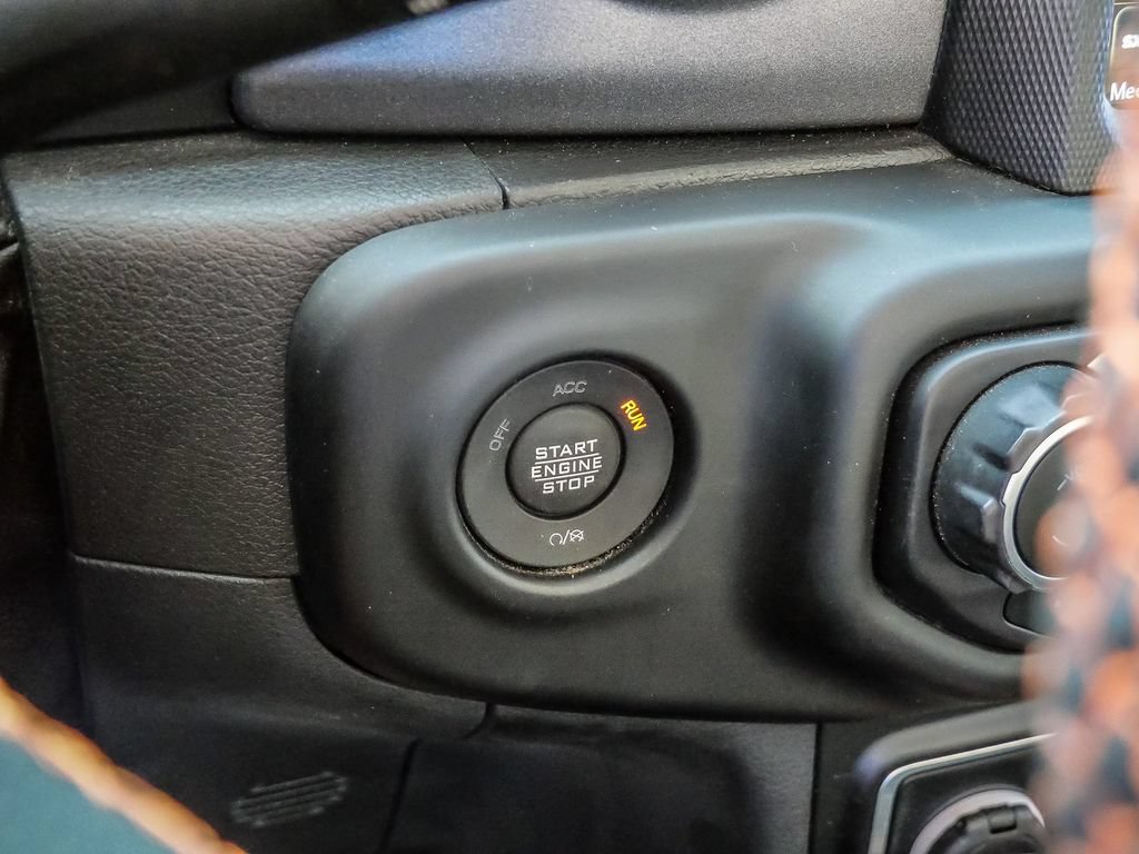 Used 2021 Jeep Gladiator Mojave AWD/4WD image 38