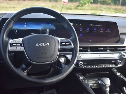 Certified 2024 Kia Telluride SX Prestige X-Line AWD/4WD image 24