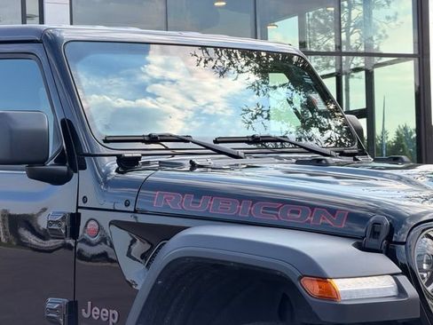 Used 2025 Jeep Wrangler Unlimited Rubicon AWD/4WD image 4