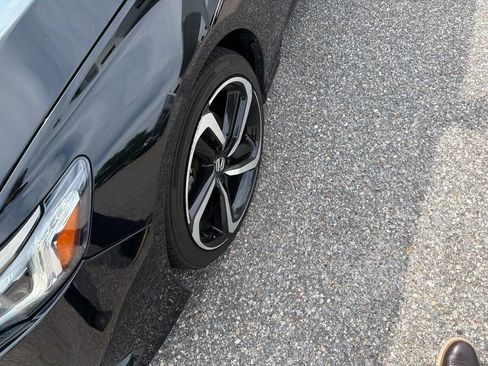 Used 2022 Honda Accord Sport image 6