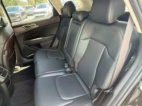 Certified 2023 Kia Sportage EX FWD image 17