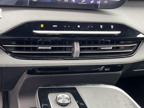 New 2026 Buick Enclave Preferred w/ Power Package AWD/4WD image 29