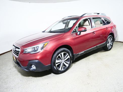Used 2018 Subaru Outback 2.5i Limited AWD/4WD image 3