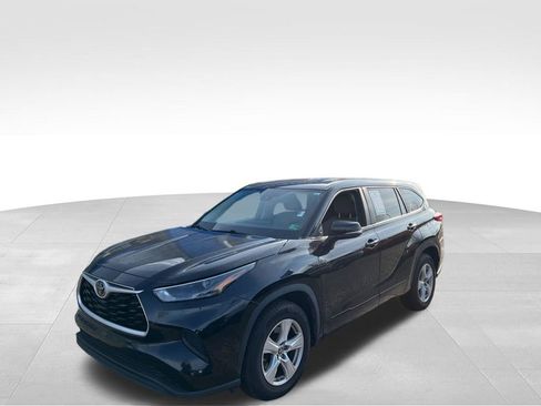 Used 2023 Toyota Highlander L image 24