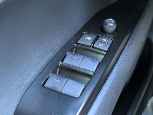 Used 2025 Toyota Camry SE FWD image 20