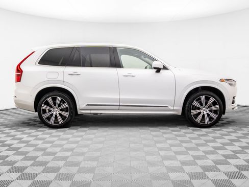 Used 2024 Volvo XC90 B6 Ultimate w/ Protection Package image 6