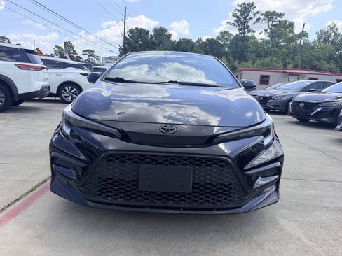 Used 2025 Toyota Corolla SE FWD image 3