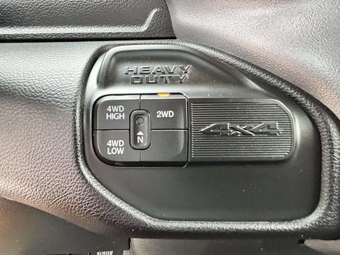 Used 2024 RAM 2500 Big Horn AWD/4WD image 17