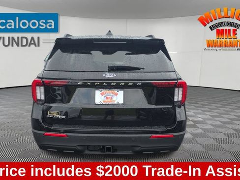 Used 2026 Ford Explorer Active RWD image 7