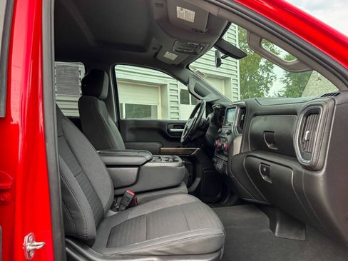 Used 2021 Chevrolet Silverado 1500 LT w/ LPO, Dark Essentials Package AWD/4WD image 13