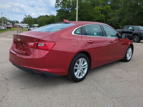 Used 2016 Chevrolet Malibu LT w/ Leather Package FWD image 4