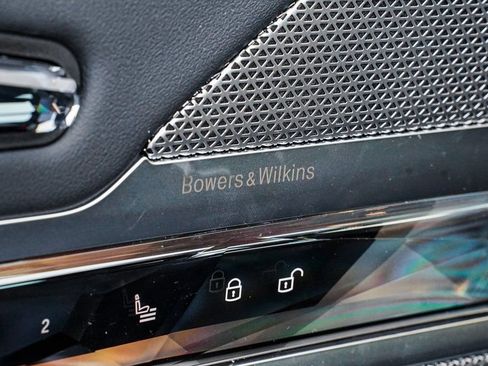 Used 2025 BMW 760i xDrive w/ Executive Package image 11