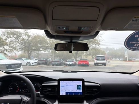 Used 2021 Ford Explorer 2WD image 19