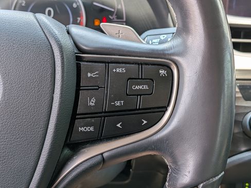 Used 2020 Lexus ES 350 w/ Accessory Package FWD image 25