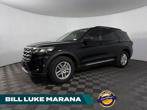 Used 2025 Ford Explorer Active RWD image 1