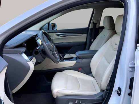 Used 2019 Cadillac XT5 Premium Luxury FWD image 8