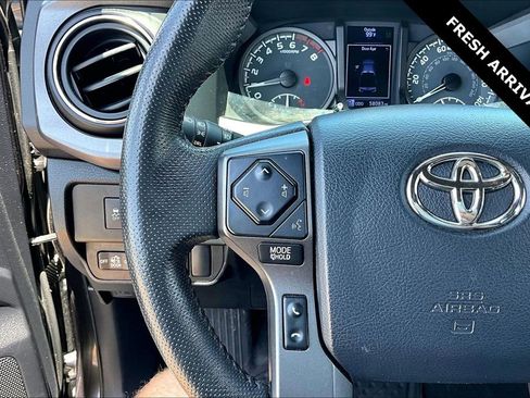 Used 2020 Toyota Tacoma TRD Off-Road AWD/4WD image 12