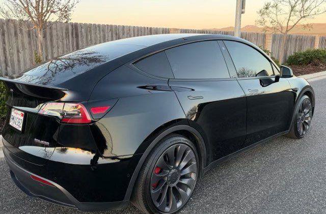 Used 2021 Tesla Model Y Performance AWD/4WD image 3