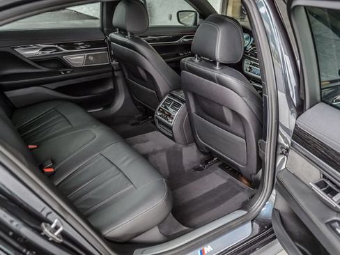 Used 2019 BMW 740i w/ M Sport Package RWD image 45