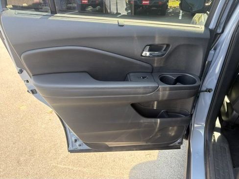 Used 2022 Honda Pilot Touring image 17