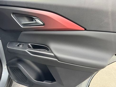 New 2026 Chevrolet Equinox EV RS AWD/4WD image 11