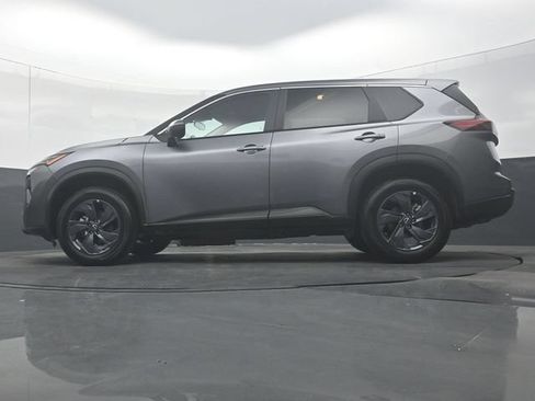 Used 2026 Nissan Rogue SV FWD image 29