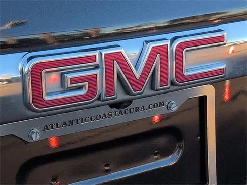 Used 2018 GMC Acadia SLE w/ Driver Alert Package I image 12