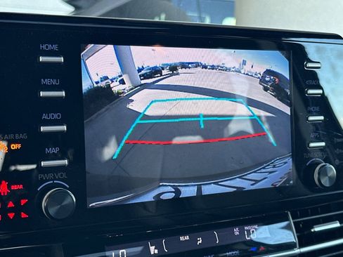 Used 2024 Toyota Sienna XLE image 20