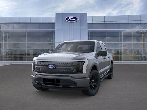 New 2025 Ford F150 Lightning XLT image 2