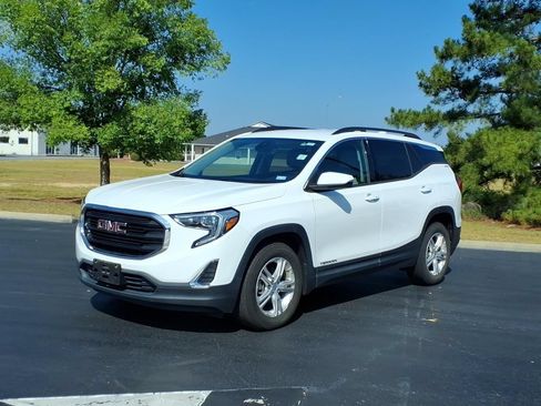 Used 2020 GMC Terrain SLE w/ Driver Convenience Package AWD/4WD image 7
