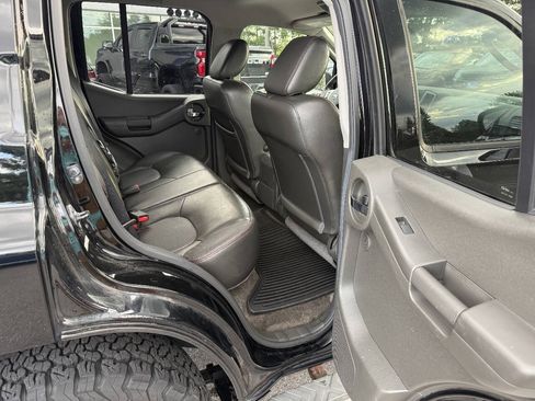 Used 2011 Nissan Xterra PRO-4X w/ Pro-4x Leather Pkg AWD/4WD image 14