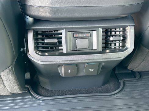 Certified 2023 Ford F150 Platinum w/ Equipment Group 701A High AWD/4WD image 26