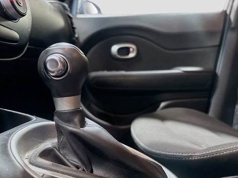 Used 2019 Kia Soul FWD image 18