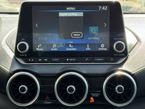 Used 2024 Nissan Sentra SV FWD image 22