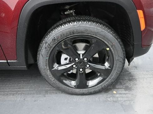 New 2025 Jeep Grand Cherokee Altitude AWD/4WD image 41
