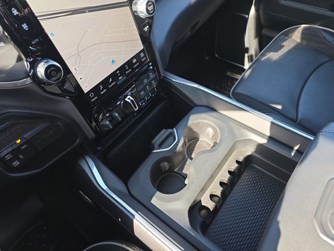 Used 2024 RAM 2500 Laramie w/ Night Edition image 29