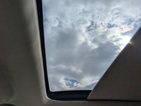 Used 2018 Lincoln MKX Reserve w/ Driver Assistance Package image 19